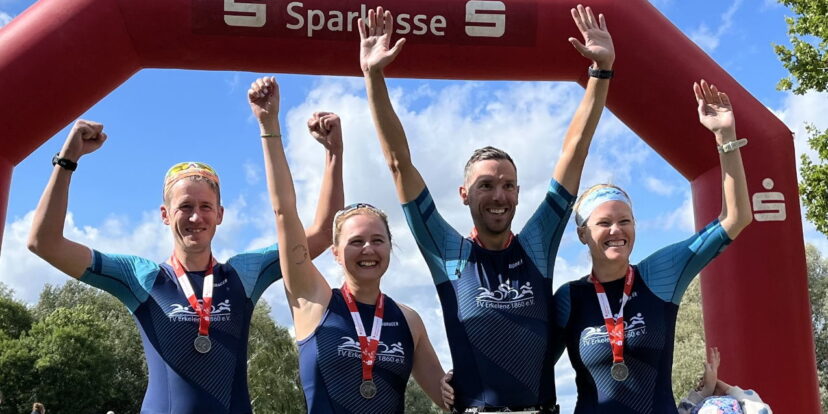 Triathlon: Von Wesel bis Köln - Stark und „Hand in Hand“ im neuen Team-Look
